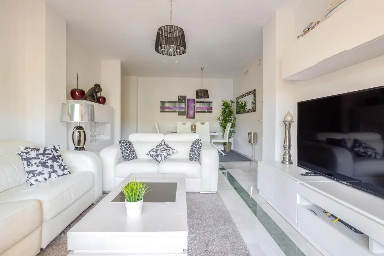 Apartment Oleholidays Genova Junto A Marriot Marbella