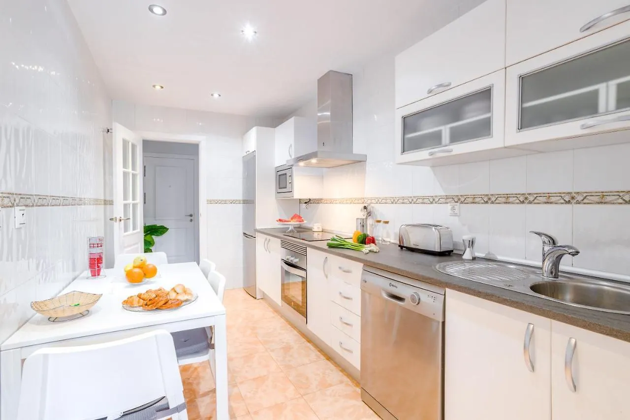Apartment Oleholidays Genova Junto A Marriot Marbella Spain