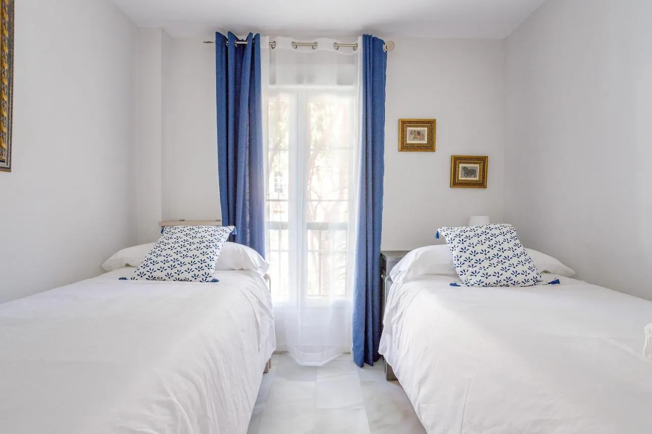 Oleholidays Genova Junto A Marriot Marbella Spain