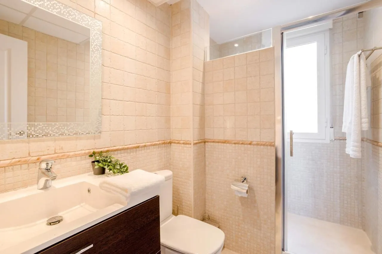 Oleholidays Genova Junto A Marriot Marbella Apartment